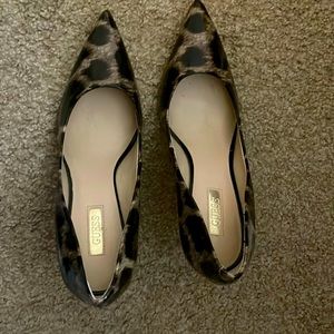 Guess pointed toe cheetah print heels